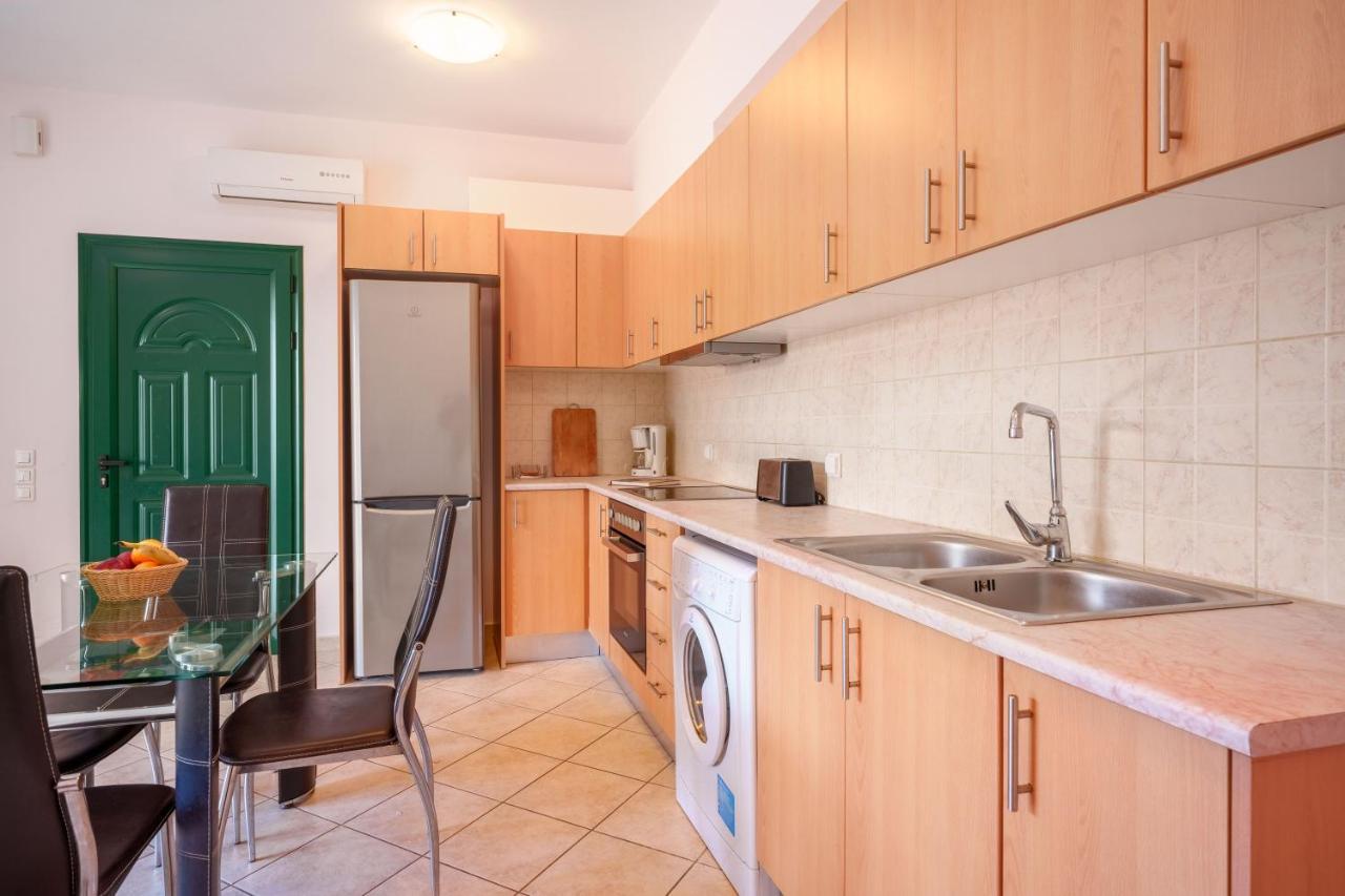 Niko'S Central Skala Apartments エクステリア 写真