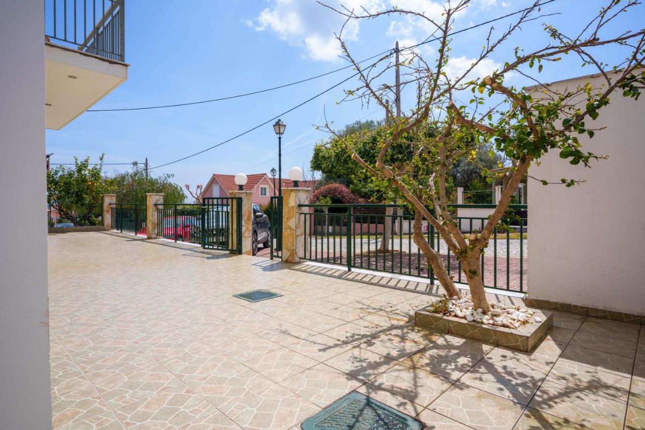 Niko'S Central Skala Apartments エクステリア 写真