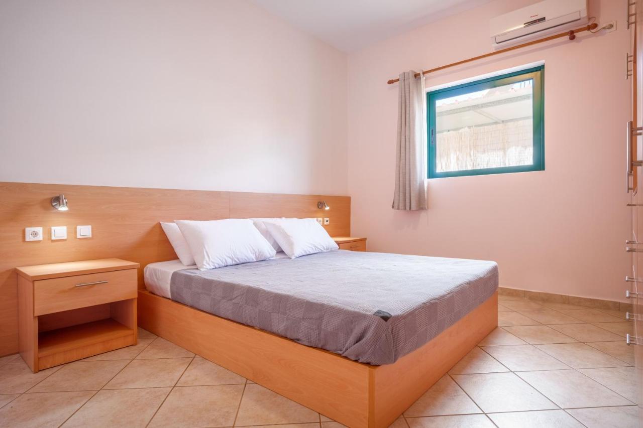 Niko'S Central Skala Apartments エクステリア 写真
